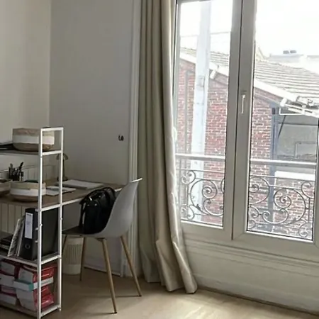 2 Pieces 42m2 - Puces De Saint-ouen Saint-Ouen (Seine-Saint-Denis)